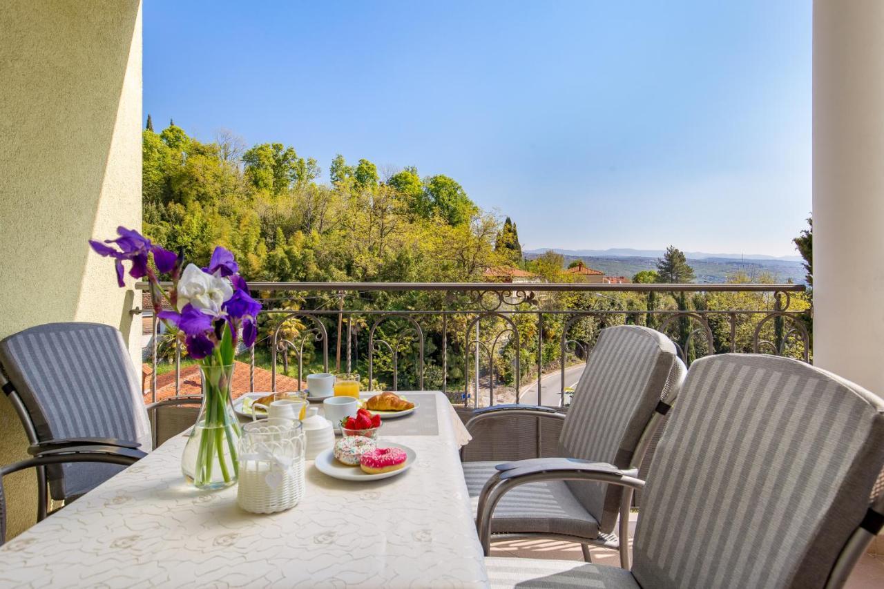 Light Summer Apartment With A Swimming Pool Opatija Extérieur photo