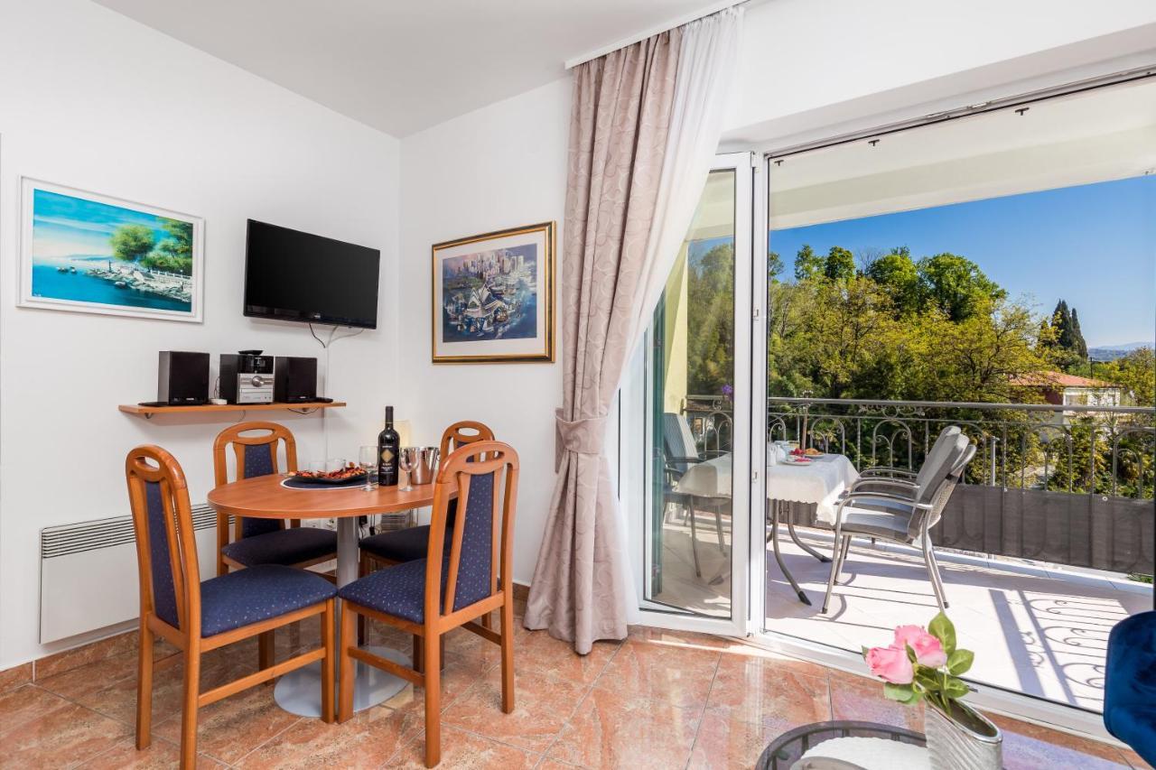 Light Summer Apartment With A Swimming Pool Opatija Extérieur photo